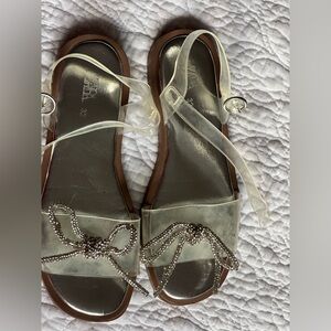 Zara girls sandals size 32